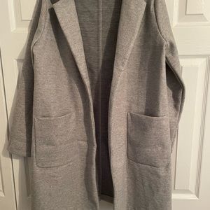 Gray felt cotton jacket.